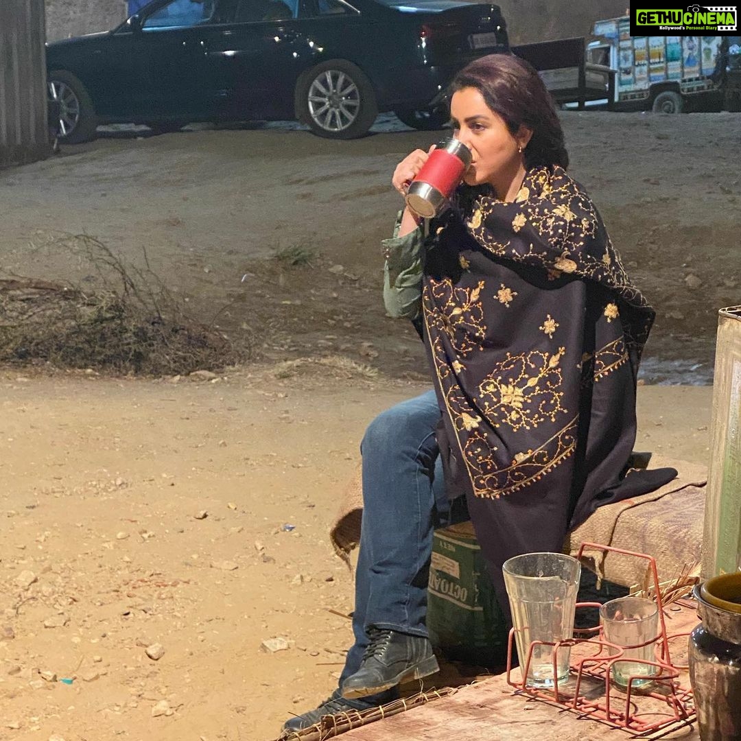 Tisca Chopra Instagram - Celebrating a year of #dahan .. Congratulations #gauravbanerjee @deepak30000 @rishinegi24 @saurabhshuklafilms @rajeshtailang #RohanJoshi @mukeshtiwari.act @ankurnayyar @vikranth.pawar @jai.looking @arkodebmukherjee @maheshkorade @nisargmeister @banijayasia @deepak30000 @mrinalinni @rajeshchadha #ShyamRathi @banijaygroup @artist.pankaj @hiraeth_theory @mank06 @rishinegi24 @usernametoocommon @_nikhilmnair #shivbajpai @disneyplushotstar #series #1year #anniversary