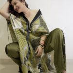 Tisca Chopra Instagram – Happiest in green .. 

Wearing @kamaalicouture 
Shoes @prada 
Stack @aquamarine_jewellery 

#selfstyled #style #fashion #styleinspiration #styleitreal