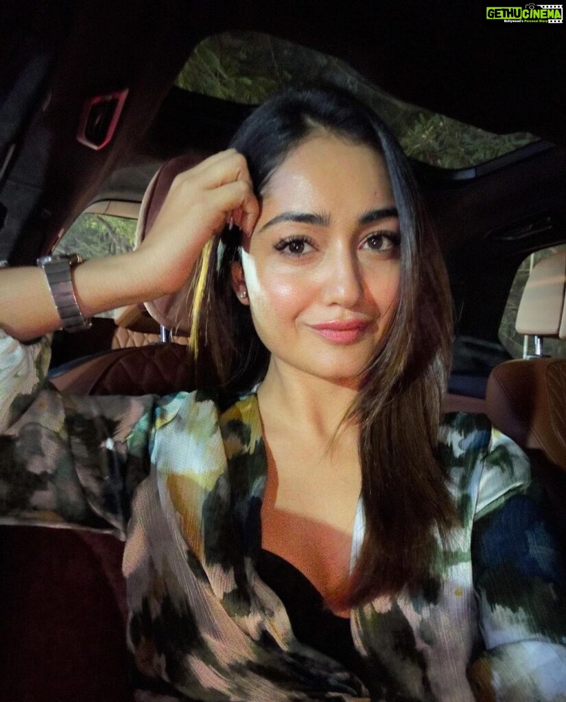 Tridha Choudhury Instagram - Do you believe in Past Lives & Twin Flames ? Leave your comments 🩵 #pastlives #bangalorediaries #bangaloretimes