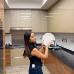 Tridha Choudhury Instagram – No dishes were broken while making this video 🤍

#getagirlwhocandoboth #homeiswheretheheartis #fridaynightplan

Captured by @kashskyler 🎵