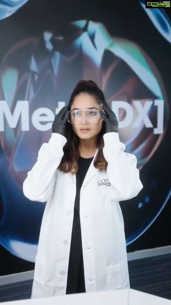 Tridha Choudhury Instagram - I had an incredible opportunity to visit the L’Oréal Professionnel Research and Innovation Centre, where beauty meets technology. It was a dream come true! During my visit, I got to explore cutting-edge technology with groundbreaking formulas, a glimpse into the future of beauty🩵 I learned about my favourite Metal DX range, which protects hair from the damaging effects of metals in hard water. Experiencing the amazing Glicoamine test in action was a highlight—it effectively neutralizes metals in hair, reducing breakage by an impressive 97% *Instrumental test with Metal DX Concentrated Oil Can’t wait to try out these fantastic products at home! 🤍 #AD #MetalDX #LorealProindia #LorealProfindia #HairCare @lorealpro_education_india @lorealpro 🩵