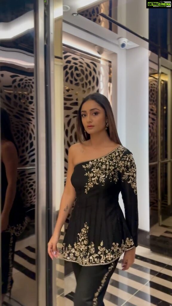 Tridha Choudhury Instagram - Stepping out for Navratri in style 💣 Styled by @intriguelook Wearing @saisha.official Hair & Makeup by @roopangi_vakharia 💣