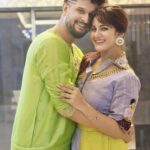Trina Saha Instagram - For real US swipe left 😝 Happy Diwali 🪔 📸 @soumojeet_adak @neel_bhattacharya wearing @raj_bnerjee #trineel #diwali