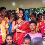 Trina Saha Instagram - শক্তিরূপেণ সংস্থিতা 🔱🔥 The #MoshalGirls, along with actor @trinasaha21, shone in all their splendour earlier today, as part of @emamihealthyandtasty’s #AmieDurga campaign! ❤️💛 #JoyEastBengal #EmamiEastBengal #EastBengalFC #DurgaPujo #Pujo2023 Vivekananda Yuba Bharati Krirangan - VYBK