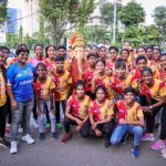 Trina Saha Instagram - শক্তিরূপেণ সংস্থিতা 🔱🔥 The #MoshalGirls, along with actor @trinasaha21, shone in all their splendour earlier today, as part of @emamihealthyandtasty’s #AmieDurga campaign! ❤️💛 #JoyEastBengal #EmamiEastBengal #EastBengalFC #DurgaPujo #Pujo2023 Vivekananda Yuba Bharati Krirangan - VYBK