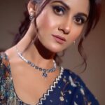Trina Saha Instagram - This is an organza Saree that has full hand embellishments on it. Design is called Aaranya, which means forest and the foliage pattern gave a thrill factor to it!✨ #klothbytrineel #trinsi