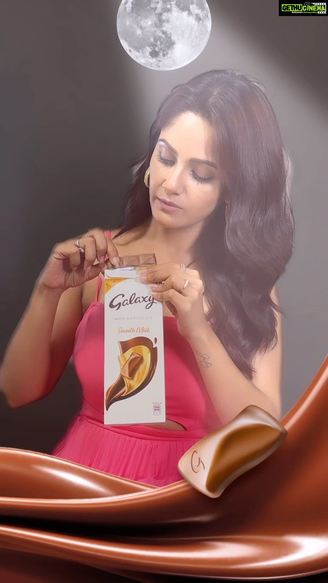 Trina Saha Instagram - Life becomes mundane if you don’t hit the pause button every now and then. But thanks to the all-new Galaxy Chocolate filter for turning ordinary moments into moments of pleasure. I recommend you all to try it too! Rules to follow: 1. Save the filter and post a photo or video using it. 2. Tag me and @marsgalaxyindia 3. Follow @marsgalaxyindia And it’s done! Stand a chance to get featured on my profile and a few lucky winners would be featured on the Galaxy Chocolate’s billboard in their cities. #GalaxyChocolate #ChoosePleasure
