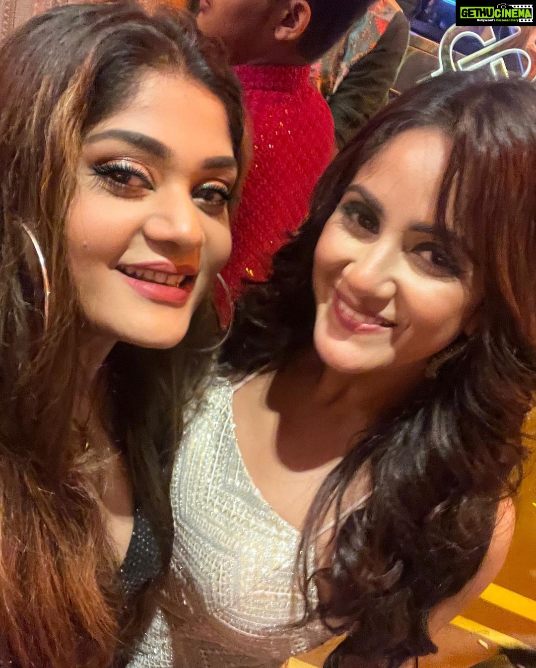 Trina Saha Instagram - Goodluck on your new venture❤️May you both accomplish all your goals in future..all my goodwishes are with you #friends #businesss #clothingbrand