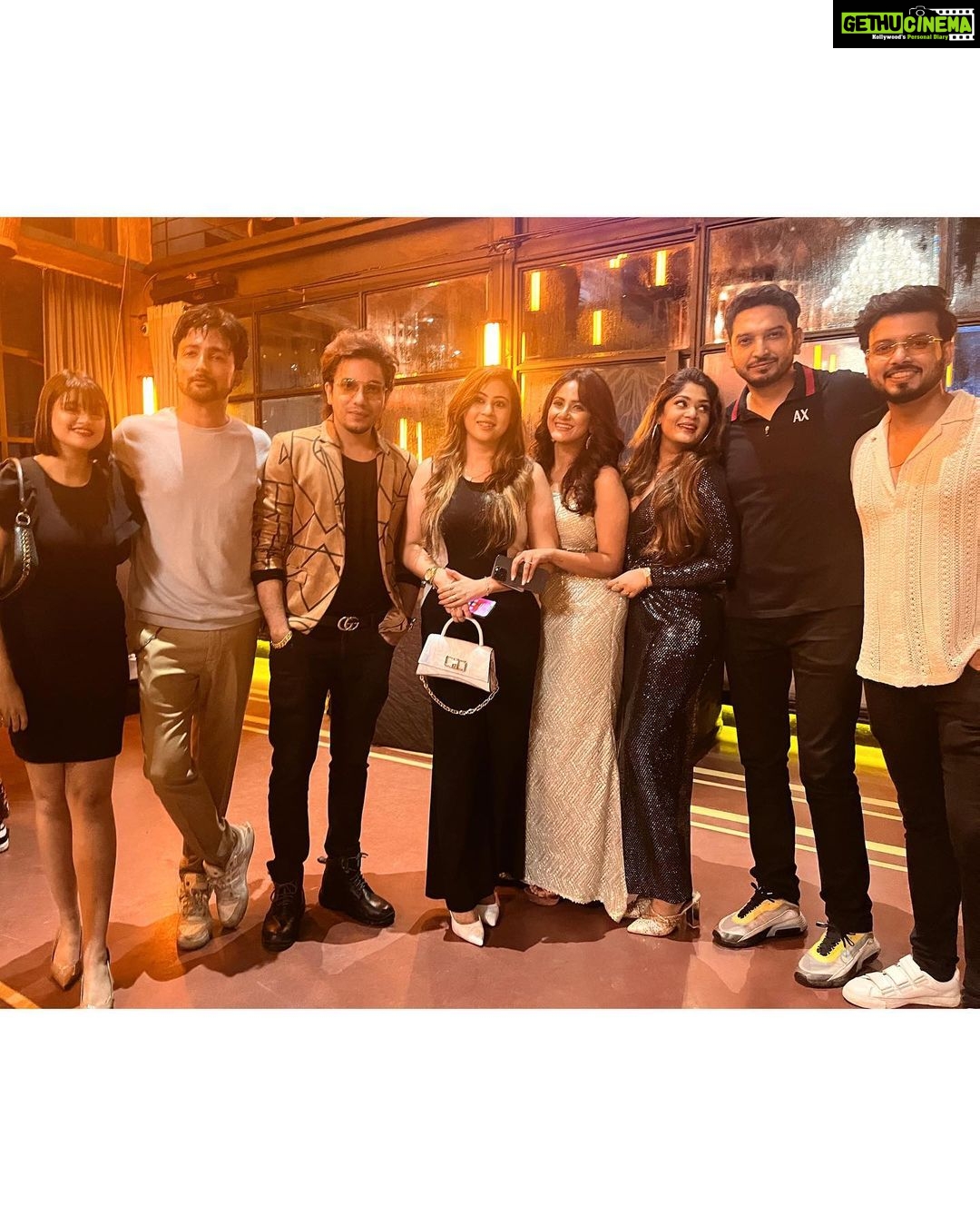 Trina Saha Instagram - Goodluck on your new venture❤️May you both accomplish all your goals in future..all my goodwishes are with you #friends #businesss #clothingbrand