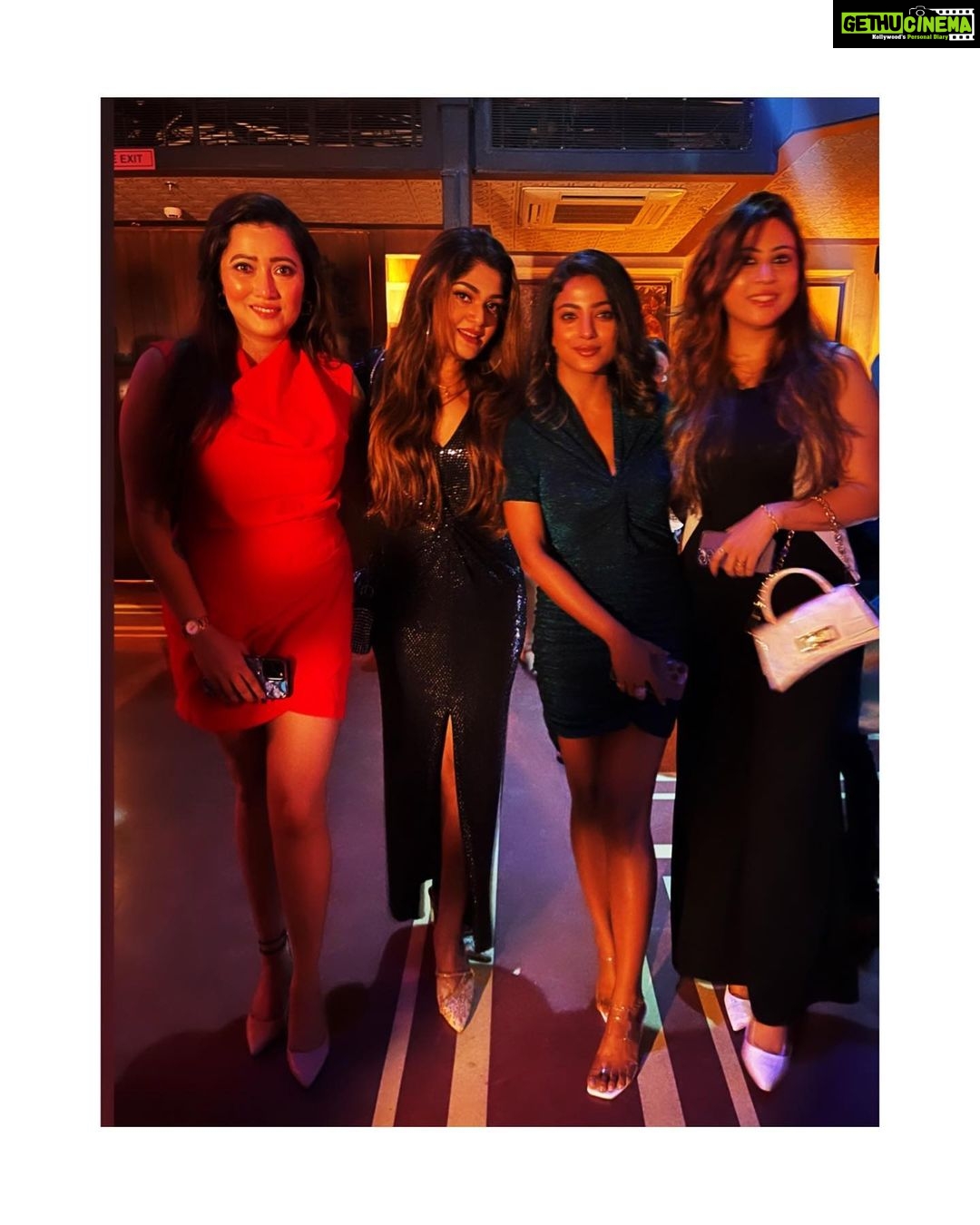 Trina Saha Instagram - Goodluck on your new venture❤️May you both accomplish all your goals in future..all my goodwishes are with you #friends #businesss #clothingbrand