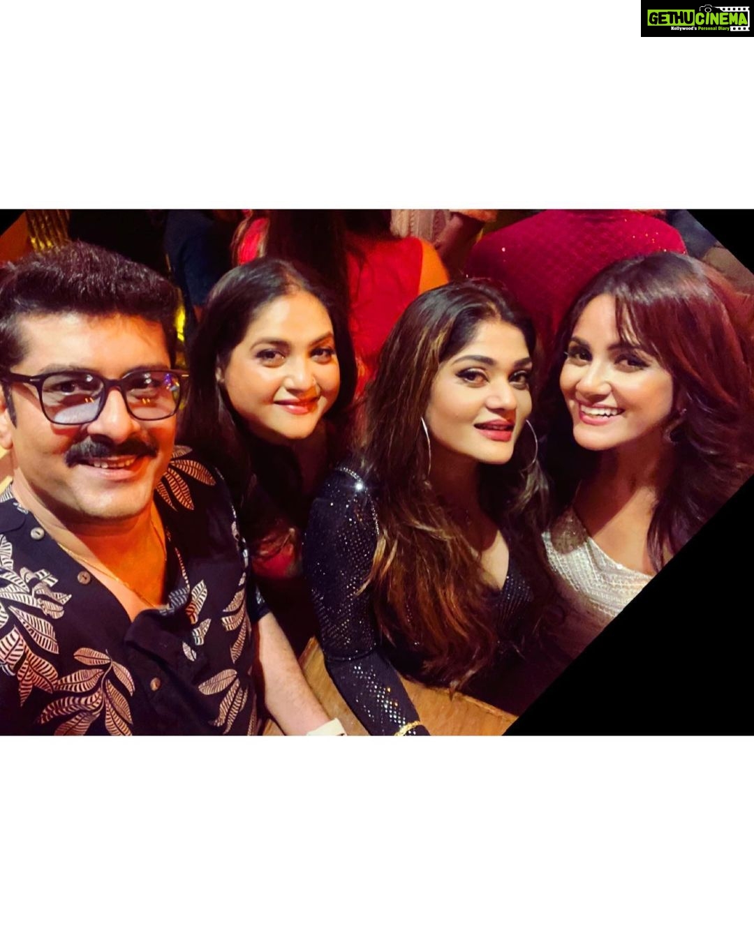 Trina Saha Instagram - Goodluck on your new venture❤️May you both accomplish all your goals in future..all my goodwishes are with you #friends #businesss #clothingbrand