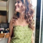 Trina Saha Instagram - While waiting,Do some Posing 😉💚 #trinsi #instamood #rainyday