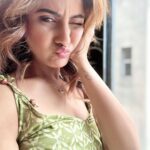 Trina Saha Instagram - While waiting,Do some Posing 😉💚 #trinsi #instamood #rainyday
