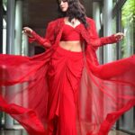 Trina Saha Instagram - Give me Red ❣️😋 📸 @somnath_roy_photography 👗 @neelsaha_styled_by_blue 💍 @klothbytrineel 💄 @brushofpritam #trinsi #instafashion