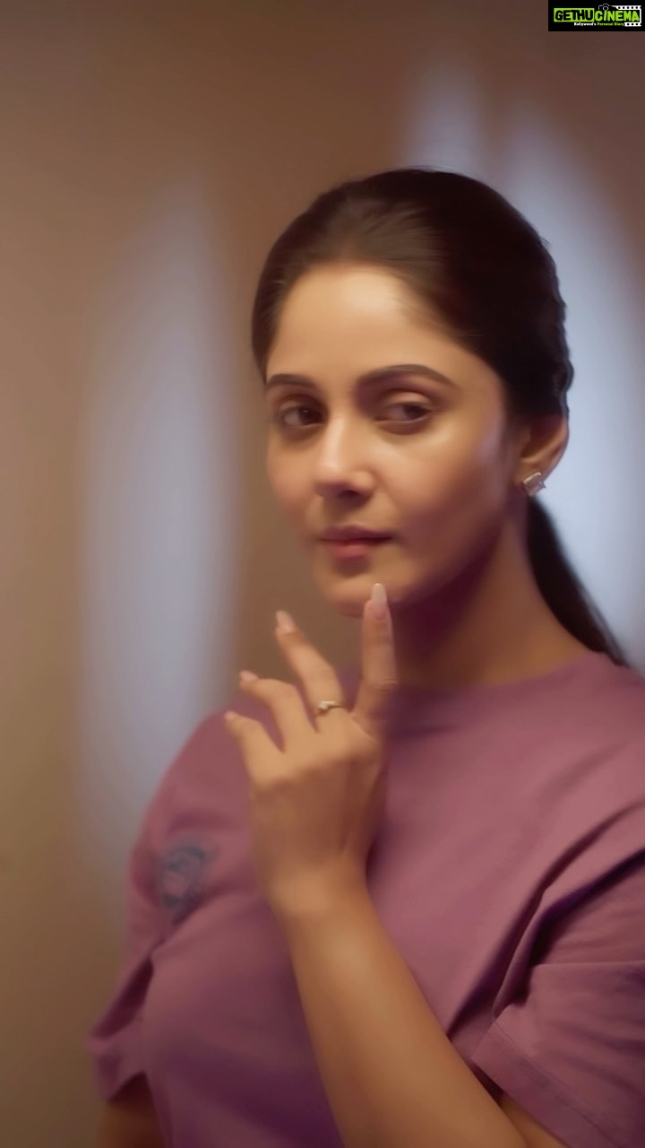 Trina Saha Instagram - Here are my top 3 recommendations for Pujoππ» π Include a Retinol based product in your nighttime skincare routine. My go to is @olayindia Retinol 24 Serum as it provides overnight hydration. Along with Retinol it also has Niacinamide that causes zero irritation and redness. I absolutely love this product as it keeps my skin plump & glowing. ππ» Drink at least a minimum of 2-3 Liters of water everyday. This will help keep you hydrated during Pandal hopping. ππ»ββοΈ Plan all your outfits in advance to avoid the hassle of last minute shopping. Hope this helps you. Happy Pujo!!! Also you can grab Olayβs Retinol 24 Serum on Nykaa π #Ad #OlayRetinol24Moisturizer #OlayRetinol24 #Pm #Nighttime #Skincare #Regimen #Routine #Outfits #Hydrate #Hydration #Makeup #Pujo #Festival #MustHave #Retinol #OlayIndia