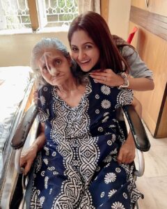 Trina Saha Instagram - And this was the last picture with her..I love you Dida ♥️ Miss you