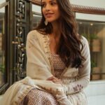 Tripti Dimri Instagram – Cheers to the season of Love..laughter and Light🌟
Happy Diwali 🪔
