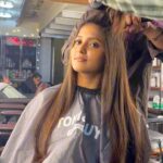 Ulka Gupta Instagram - Allow me to reintroduce myself 👋🏾 Thank you @happyinthehead #balayage #highlights