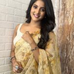 Ulka Gupta Instagram - The simplest way to looking hot and modest is wearing a saree ✨ #sareelove love 💕