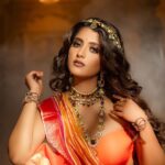 Ulka Gupta Instagram - DAY 1 featuring @ulkagupta as the Modern Indian Goddess where she represents the color orange🧡 . Orange signifies the vibrant energy of life and the color represents the power and positivity brought by Goddess Kushmanda. It's a day to pray for happiness, health, and prosperity. . Shoot Concept & Look Designed By:- @nehaadhvikmahajan @bridalsbynam @imuseacademy . 💄MUA , Hair & Styling :- @nehaadhvikmahajan . Assistant Stylist:- @styleby_vaishnavi . 🥻Saree :- @neerusindia . 💍Jewelery :- @sonisapphire . 🎥:- @deepakdasphotography @kakali_das_photography #ulkagupta #makeup #ootd #nehaadhvikmahajan #makeupbyme💄 #nammakeovers #bride #to #be #bridal #look #bridalmakeupartist #destinationweddingmakeupartist #weddingmakeup #hair #hairstyling #nammakeovers #bollywood #television #makeupartist #mumbai #traveller #all #over #the #globe