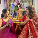 Ulka Gupta Instagram - Love you BAPPA ❤️ You’re always integrally in my heart and Mumbai’s Thank you for inviting us to meet the cutest Ganeshji this year @priyamallickofficial