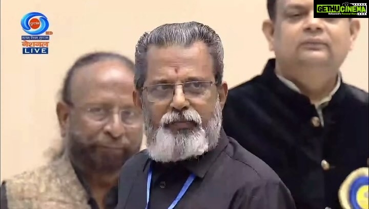 Unni Mukundan Instagram - #Meppadiyan, the story of a common man, somehow resonated with my personal life, possibly one reason why I took up the project. Today, I stand tall as a proud son, happily looking at my father receiving his National Recognition from the Honourable President. No one deserves it more than my Acha. To the most honest and fearless man I have ever met. This is my humble gift to my Achan and Amma for just believing in me. You looked dashing today. For all that you had to go through in life, you deserve it so much. That confident walk on the stage looked so similar to that of Jayakrishnan from Meppadiyan. I saw myself in you today. The common man always wins. Enjoy your day, Acha. Vishnu Mohan, congratulations! Here’s to many more. It’s just the beginning. 💯 @vishnumohanstories @umfpvtltd @iamunnimukundan @meppadiyanmovie @iamunnimukundan @vishnumohanstories @goodwillentertainmentsofficial @joby_007 @bohosoul_musings @golchin_pharsfilm @pharsfilm @actorindrans @saijukurup @ajuvarghese @shanker_ramakrishnan @kalabhavan_shajohn @anjutk10 @nisha_sarangh @aparna_janardanan @umfpvtltd @major_ravi @sreejithraviactor @arya.badai @kundarajohnny #Jordy @dcunha.neil @shameer__muhammed @harrisdesom @kottayamramesh_official @nikeshnarayan37 @rahul_subrahmanian_music @shijin_p_raj @vvipink @10gMedia @vishnurunnithan @shyjukg @arunayur @aryaajayy @swapnapillai_ @naveenillath @prasadam4u @ansar_subair @sanif_uc_gram @anand_rajendran_ar @coconutbunchcreations @joepsta @tonybabu_mpse thevijayyesudas @karthikmusicexp @soorajsanthosh @nithyamammen @vinayaksasikumar @ajeesh_dasan_