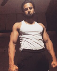 Unni Mukundan Instagram - Throwback with my fav pic and track 🗡️