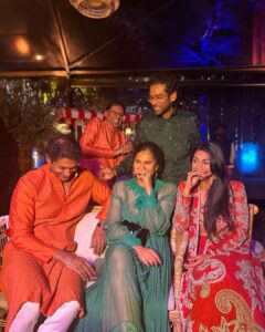 Upasana Kamineni Instagram - la mia bella famiglia❤️
Most fun times, best memories 
Congratulations & Thank u Varun & Lavanya for this awesome experience. 
Welcome to the family @itsmelavanya 
We LaV u ❤️ @varunkonidela7 
#varunlav