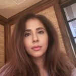 Urmila Matondkar Instagram – #aboutlastnight 🥰
While waiting for my friend to join me for dinner ..trying my hand at a #selfie 😆

#just #fun #justme