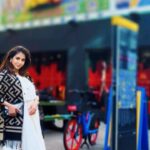 Urmila Matondkar Instagram - Weekend Vibes 🥰 #weekend #sunday #weekendvibes #sundayvibes #london #londongraffiti