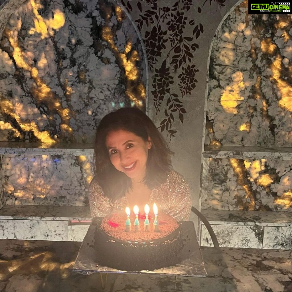 Urmila Matondkar Instagram - My heart is filled only with Great Gratitude as I grow a year wiser. Grateful to God, my parents and each n every one of you as you all have been a part of my growth. You all have held my hand since the #Masoom days to never let it go. Thank you all so very much for your love, support, affection. #birthday #birthdaygirl #gratitude #love #affection #support #god