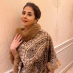 Urmila Matondkar Instagram - Just because I love this song 💕💕 #weekend #weekendvibes 🤩