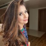 Urmila Matondkar Instagram – Mud mud ke na dekh..
Mud mud ke 🥰🥰