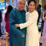 Urmila Matondkar Instagram - Magical evening!! Full of laughter n love..witty,awesome!! Two legends n their charisma. Launch of “Jadunama” @Javedakhtarjadu @AzmiShabana #gulzarsaab