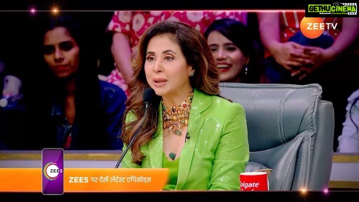 Urmila Matondkar Instagram - Dayya Re Dayya! 😂 #SuperMomBabliBhattacharjeeDas ke dance se zyada mazedaar hogi, unke #PatikiAgnipariksha. Toh dekhna mat bhooliyega #DIDSuperMoms, Sat-Sun, raat 9 baje, sirf #ZeeTV par aur kahin bhi, kabhi bhi #ZEE5 App par. #HarMomSuperMom #Promo @RemoDsouza @bhagyashreeonline @JayBhanushaliOfficial