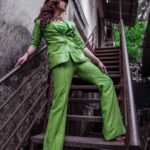 Urmila Matondkar Instagram - Green n Grunge 🍀🍀 On @zeetv n @zee5shows tonight at 9pm on #didsupermoms