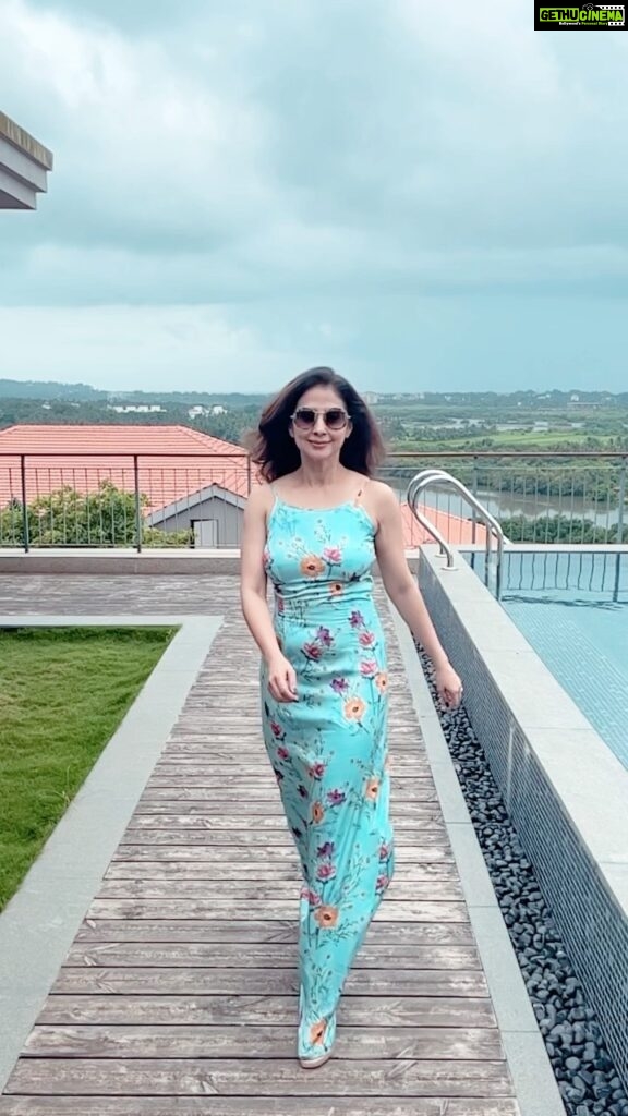 Urmila Matondkar Instagram - Walk in the clouds ⛅️ with an awesome view 🤩