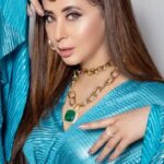 Urmila Matondkar Instagram - Blown away in Blue 🧜🏻‍♀️🧜🏻‍♀️🧜🏻‍♀️