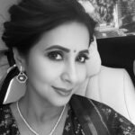 Urmila Matondkar Instagram - Black n White pictures are a constant reminder that nothing in life is quite like that. So take each moment n make the most of it n best of it that you can!! #friday #blacknwhite #smile #simple #simplicity