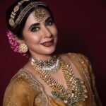 Urmila Matondkar Instagram - Gold 🌟🌟🌟