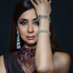 Urmila Matondkar Instagram – Shine ✨✨✨

Jewellery by @khuranajewelleryhouse

Outfit by @thecouturebykjh x Gaurav Gupta @drishtimishrakhurana

Styled by @begborrowstealstudio

HMU by @vijaysharmahairandmakeup 

Pictures by @vijaysolankiphotography 

Assisted by @rashikachandra