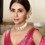 Urmila Matondkar Instagram - Compassion is the only greatest virtue in today’s times..so if you can’t do anything for anyone at least try n be kind 😇 #monday #mondaymotivation #compassion #kindness #virtues