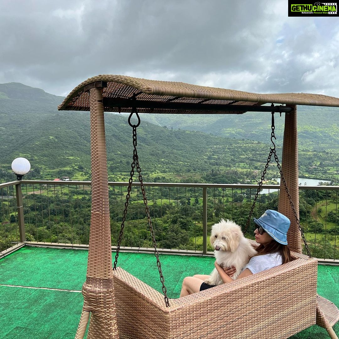 Urmila Matondkar Instagram - Natureβ¦ best healer, teacher n companion ππ» Thank you all for your kind words of compassion in our grief ππ»ππ» #nature #naturelovers #healer #companion #teacher #love #gratitude #peace