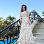 Urmila Matondkar Instagram - Good morning beautiful people 🌸🌺