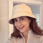 Urmila Matondkar Instagram – Never too busy to sneak in a #selfie to say a quick #hello to all you lovely people 🥰❤️

#tuesdayvibes