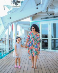 Urmilla Kothare Instagram - Sometimes the smallest moments of our lives take up the most room in our heart ...
Happy Mother's Day to all the wonderful moms ❤️ 
#HappyMothersDay
#JizahAaniAai
.
.
🛳 @cordeliacruises @mirabilisinc 
📸 Photography by @manishtandel7203
👗 Outfit by @moresha_sameera_dalvi