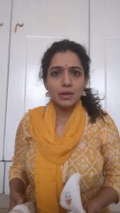 Urmilla Kothare Instagram - Main hun '#AATMANIRBHAR' 

#reelsinstagram #funnyreels #reelitfeelit #instareels #aatmanirbhar