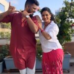 Urmilla Kothare Instagram - @urmilakothare you made my hook step look more beautiful❤️🤗 Should definetly make some more✌️ So guys Make your reel on #gaunakokisna And do tag me❤️✌️ @maharashtra_shaheer_the_film #MaharashtraShaheer28April2023 #महाराष्ट्रशाहीर #MaharashtraShaheer Director - @kedarshindems Producer - @sanjaychhabriaofficial @everestentertainment @belashinde Song- Gau Nako Kisna Music - @ajayatulofficial Singers- @jayesh_khare_official Lyrics- @guruthakurofficial Choreographer- @paulmarshal Music Label- Everest Marathi Story - @vasundharasable Screenplay Dialogue - @kulkarni.pratima Additional Screenplay Dialogue & Associate Director - @omkar_mangesh Casting Director - @akshaykulkarni.7 Starring - @ankushpchaudhari @sanashinde @ashvinimahangade @shubhangisadavarte @nirrmitesaawaant @mrunmayeedeshpande @dushyant_wagh @itz.devdatta @atulkale25 @amitdolawat DOP - @vaasudop Editor - @mayurhardas Makeup - @jagdish_yere #VikramGaikwadTeam Costumes - @yugesha_omkar Jewellery Partner - @dhanashree_art_jewels Footwear Partner - @shinde.shoes Bhanumati’s Wardrobe - @sayalirajadhyakshayasarees Sound Designer - @mandar_designs_sound Production Designer- @eknathkadam_ Executive Producer- @jayeshnarayansawant CFO - @gbc1012 Everest Digital Marketing - @deep_Yog_1209 @prathmesh_k04 @rdesai1969 PR - #VaibhavPatil (GingerPR) Digital Campaign - @vizualjunkies DI Colorist- @santy19_77 @pujasurve06 VFX - #MilindShivnikar (G & G studio) Post Production - @12march_pratik Visual Promotion- @vishalbate Publicity Design - @houseofaweindia Photography & Making : @akslanphotography_akslan @iamakshaykharat @pj_pixelspro #शाहीरसाबळे #MaharashtraShahir #UpcomingMovie #MaharashtraShaheer #Movies #FolkArtist #FolkArt #Singer #Writer #Playwright #Performer #IndianArtist #MaharashtrachiLokadhara #MaharashtraDay #Maharashtrian #MaharashtraMaza #MaharashtraDesha #Trending Video shot by: @siddhant_jondhale 🤗✌️
