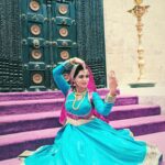 Urmilla Kothare Instagram - आजचा रंग मोरपिशी 🦚 . . #navratri #festival #india #Navratri2023 #reelitfeelit #bts #fashiondiaries #instagram ✨ Mumbai - मुंबई