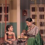 Urmilla Kothare Instagram - 🎋 गुढी पाडव्याच्या व मराठी नववर्षाच्या तुम्हा सर्वांना खूप खूप शुभेच्छा... हे नवीन वर्ष सर्वांना सुख, समृद्धि व भरभराटीचे जाओ 🙏🏼❤️😊 Thank you Ketaki (@ketaki_ashish) and @k2fashioncloset for this beautiful saree & also for making this Gudhi Padwa special for Me and Jizah ... Special Thanks to Team Kothare Vision (@kotharevision) for your gracious support 🙏🏼 . . . Outfits by @k2fashioncloset MUA @priyankapore_makeupartist Photoshoot by @sevenvowstories and @royalebysvs Jewelery by @hridhasfashion Photoshoot concept, style & managed by @ketaki_ashish Dialogue written by @nityashree19 K2 is one and only brand seller of such sarees in the market, who believes to give handcrafted creativity on khunn sarees.. our sarees are totally Handcrafted and fully worked khunn saree … The work making process of this saree is handcrafted not a powerloom process … #गुढीपाडवा #2023 #reels #instamood #reelsindia #festival #wishes #reelitfeelit #urmilakothare #jizahkothare #k2fashioncloset ⁣⁣⁣#khunnsaree #khunblouse #viral #reelsinstagram